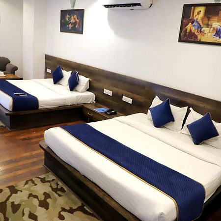 אמריצר Hotel Hollywood Heights Near Railway Station מראה חיצוני תמונה