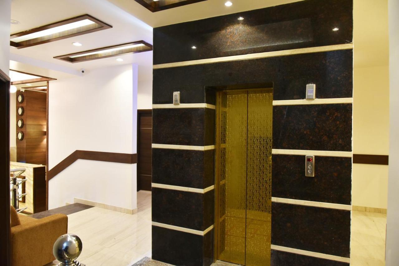 אמריצר Hotel Hollywood Heights Near Railway Station מראה חיצוני תמונה