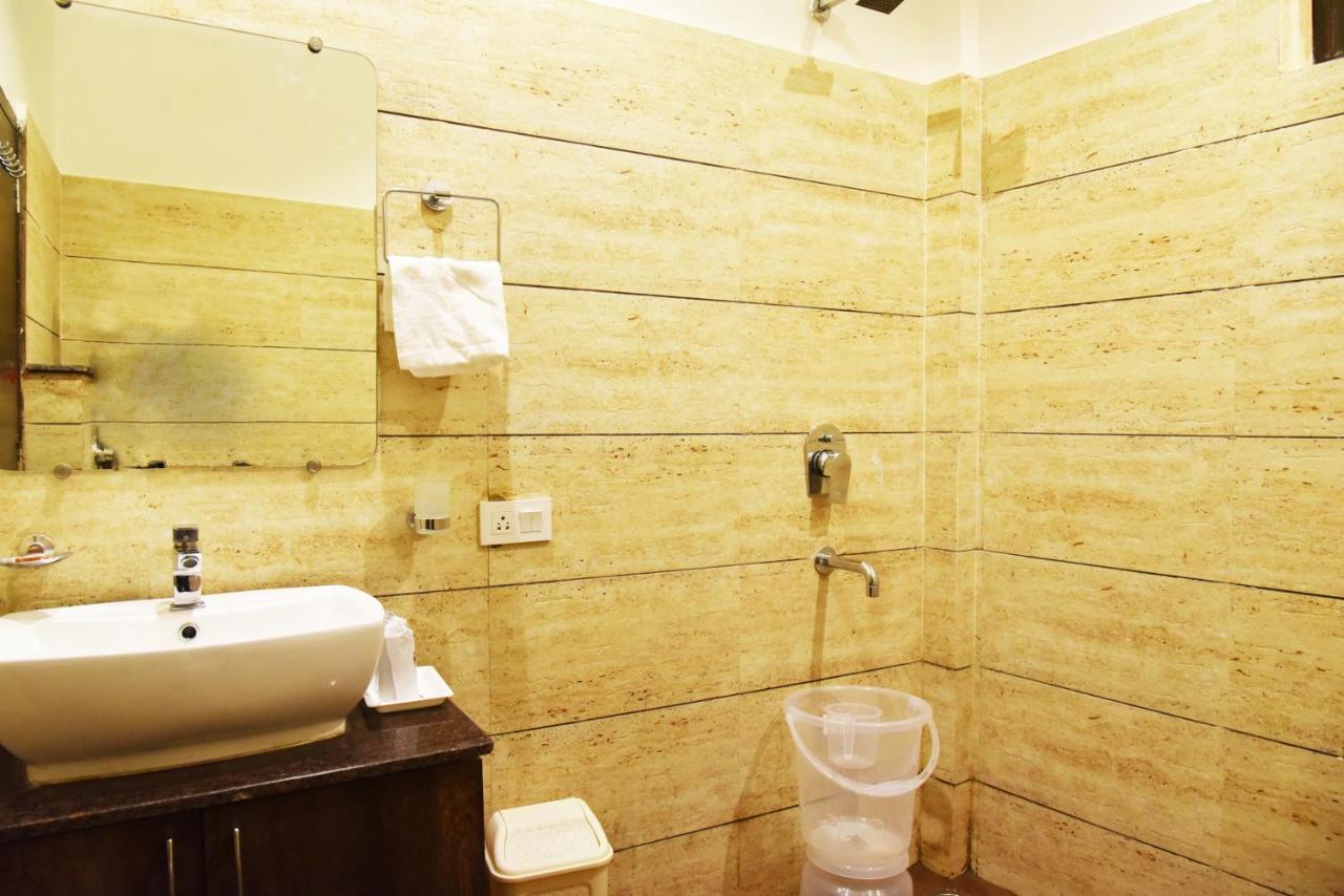 אמריצר Hotel Hollywood Heights Near Railway Station מראה חיצוני תמונה