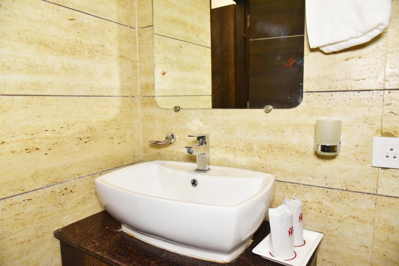 אמריצר Hotel Hollywood Heights Near Railway Station מראה חיצוני תמונה
