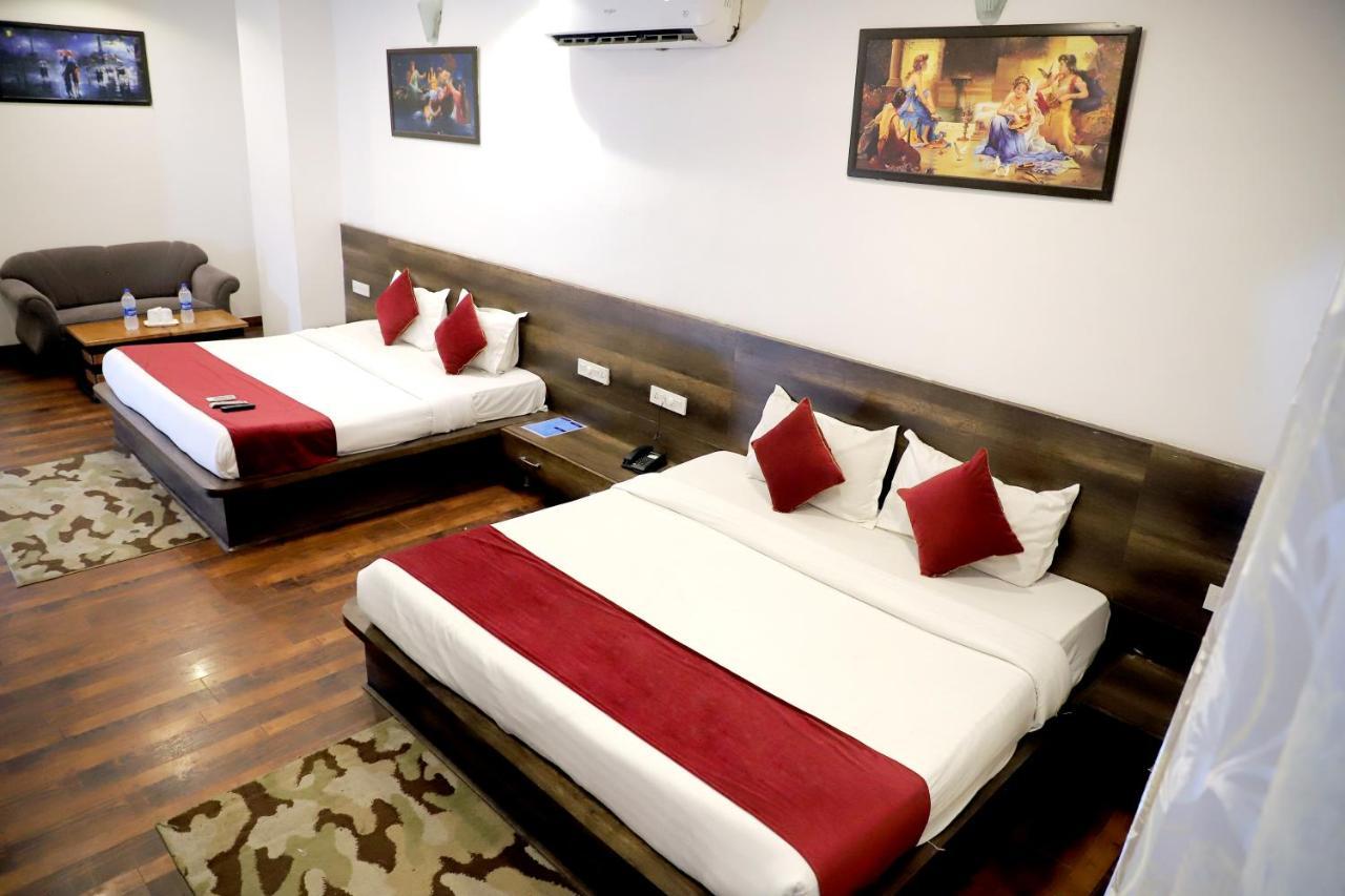 אמריצר Hotel Hollywood Heights Near Railway Station מראה חיצוני תמונה