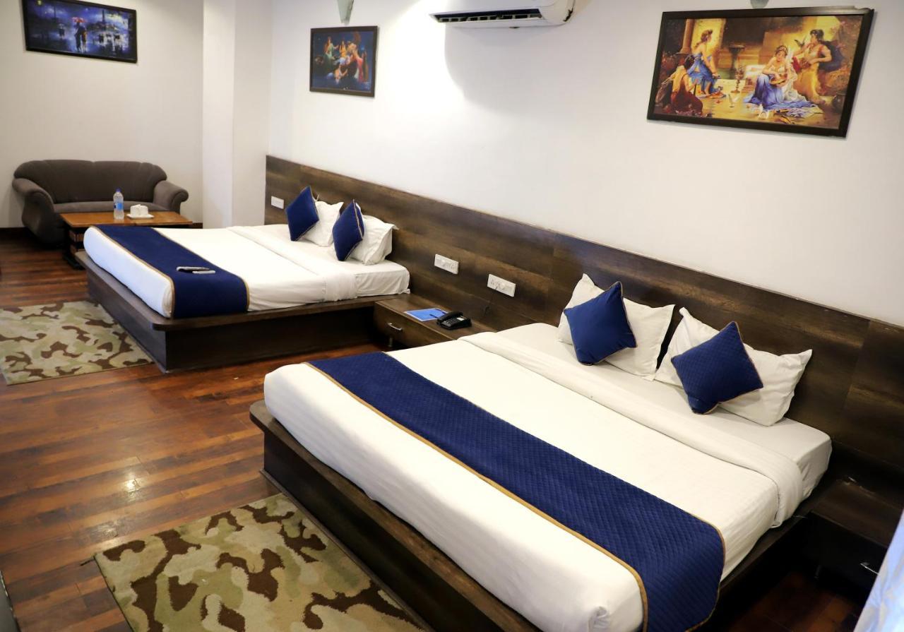 אמריצר Hotel Hollywood Heights Near Railway Station מראה חיצוני תמונה