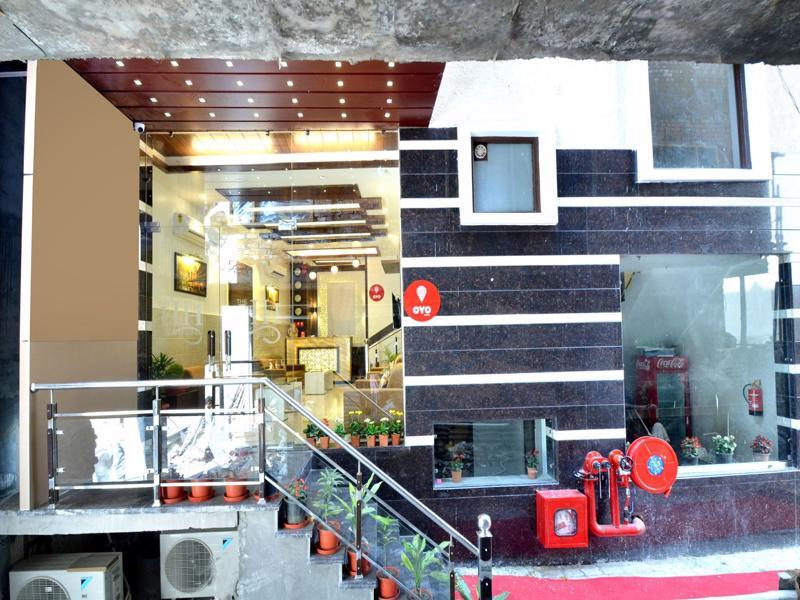 אמריצר Hotel Hollywood Heights Near Railway Station מראה חיצוני תמונה