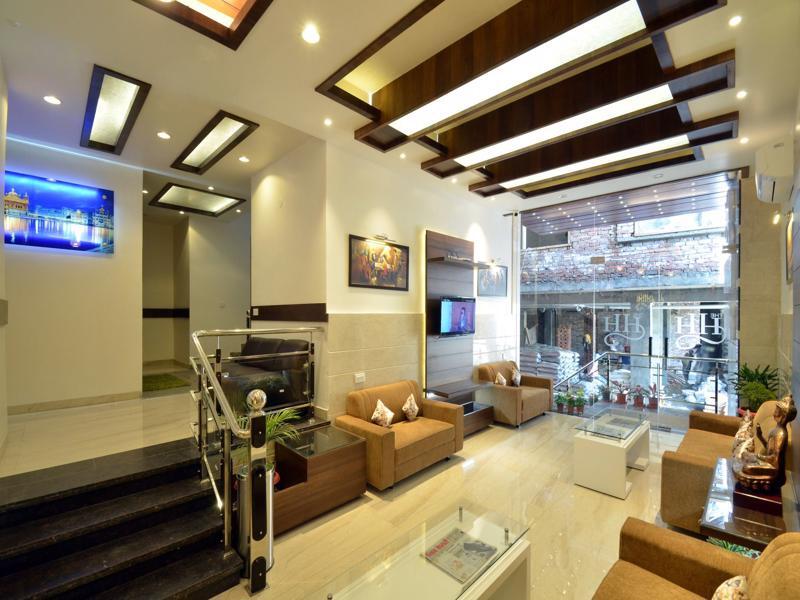 אמריצר Hotel Hollywood Heights Near Railway Station מראה חיצוני תמונה